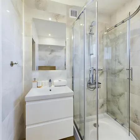 Beautiful For 6 People Located 550 M From The By Renters Gdansk